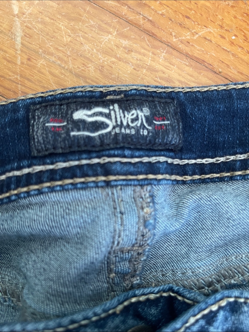 Silver Jeans - Women’s Skinny Jeans - Picture 3 of 5